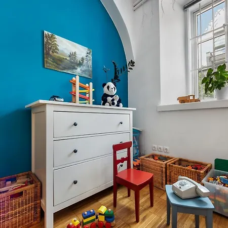 Apartment Rog With Furnished Courtyard *